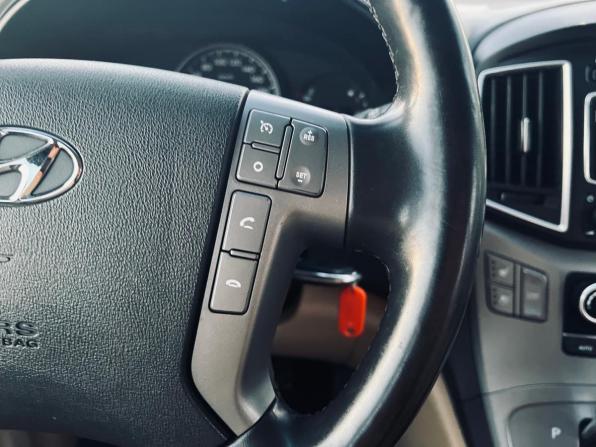 Hyundai H-1 II Рестайлинг 2 с пробегом 2021 года, цена 2 910 000 рублей, 191000 км, минивэн, Автокод Объявления