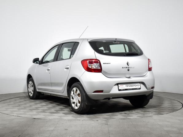 Renault Sandero II с пробегом 2015 года, цена 927 800 рублей, 34442 км, хэтчбек, Автокод Объявления