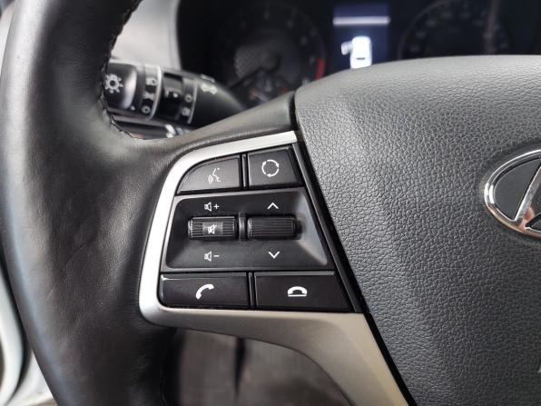 Hyundai Solaris II Рестайлинг с пробегом 2021 года, цена 1 399 000 рублей, 118525 км, седан, Автокод Объявления