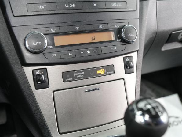 Toyota Avensis III с пробегом 2009 года, цена 920 000 рублей, 203680 км, седан, Автокод Объявления