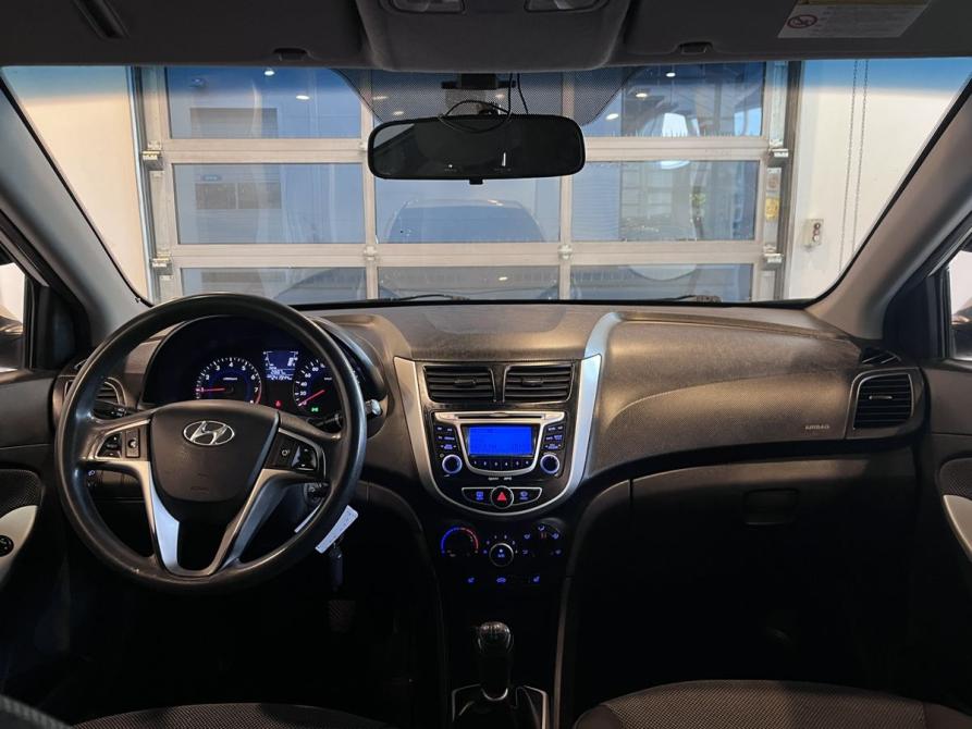Hyundai Solaris I Чебоксары  - изображение 9