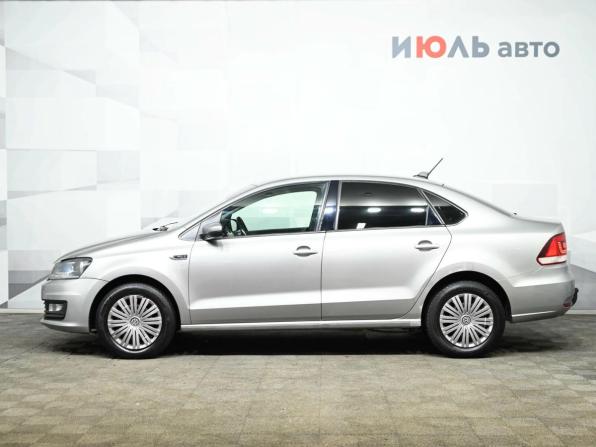 Volkswagen Polo V Рестайлинг с пробегом 2018 года, цена 850 000 рублей, 238509 км, седан, Автокод Объявления