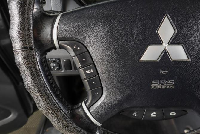 Mitsubishi Pajero IV Рестайлинг 1 с пробегом 2012 года, цена 2 449 000 рублей, 183000 км, внедорожник, Автокод Объявления