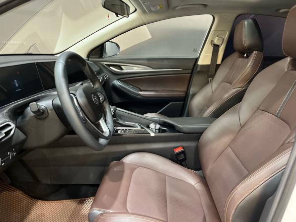 Changan Eado Plus с пробегом 2023 года, цена 1 430 000 рублей, 18720 км, седан, Автокод Объявления