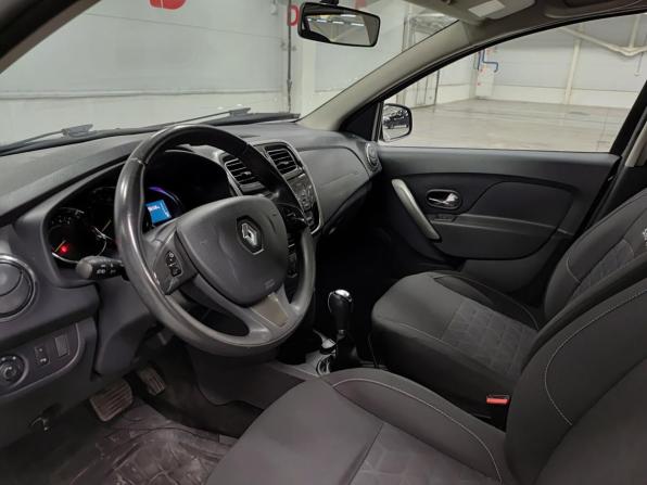 Renault Sandero II с пробегом 2017 года, цена 1 030 000 рублей, 109637 км, хэтчбек, Автокод Объявления