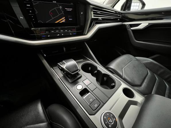 Volkswagen Touareg III с пробегом 2018 года, цена 4 140 000 рублей, 141000 км, внедорожник, Автокод Объявления
