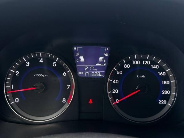 Hyundai Solaris I с пробегом 2013 года, цена 718 000 рублей, 171227 км, хэтчбек, Автокод Объявления