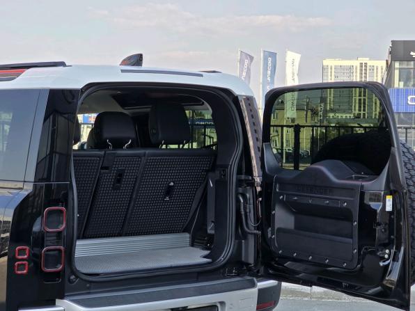 Land Rover Defender II с пробегом 2021 года, цена 4 730 000 рублей, 63928 км, внедорожник, Автокод Объявления