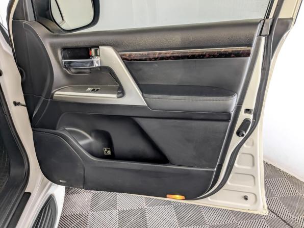 Toyota Land Cruiser 200 Series Рестайлинг 1 с пробегом 2014 года, цена 3 821 000 рублей, 243989 км, внедорожник, Автокод Объявления