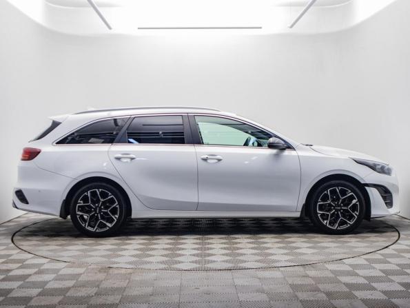 Kia Ceed III Рестайлинг с пробегом 2021 года, цена 2 450 000 рублей, 52657 км, универсал, Автокод Объявления