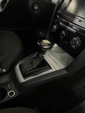 Skoda Octavia II (A5) Рестайлинг с пробегом 2011 года, цена 750 000 рублей, 253618 км, лифтбек, Автокод Объявления