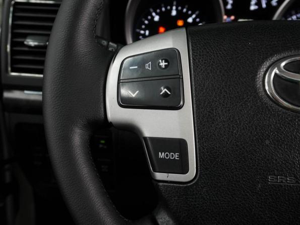 Toyota Land Cruiser 200 Series Рестайлинг 1 с пробегом 2015 года, цена 4 289 000 рублей, 247591 км, внедорожник, Автокод Объявления