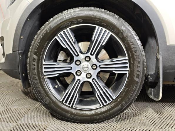 Volvo XC40 I с пробегом 2019 года, цена 2 290 000 рублей, 209909 км, внедорожник, Автокод Объявления