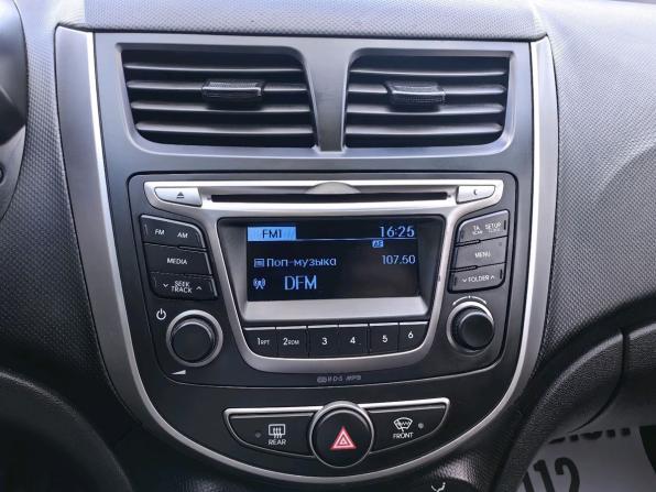 Hyundai Solaris I Рестайлинг с пробегом 2016 года, цена 1 029 900 рублей, 106000 км, седан, Автокод Объявления