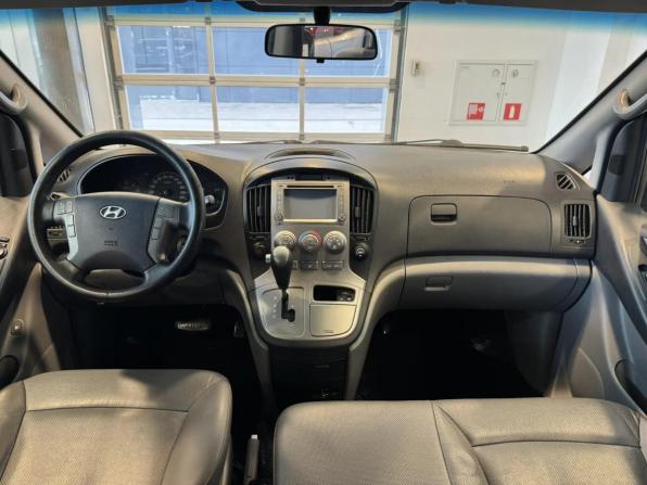 Hyundai Grand Starex I с пробегом 2013 года, цена 1 720 000 рублей, 213026 км, минивэн, Автокод Объявления