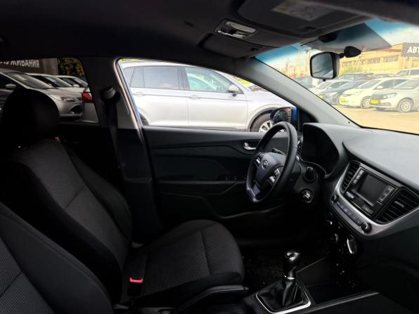 Hyundai Solaris II с пробегом 2017 года, цена 1 150 000 рублей, 172327 км, седан, Автокод Объявления