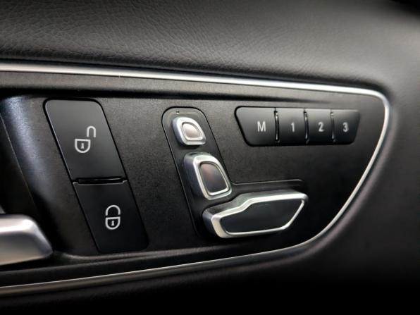 Mercedes-Benz GLA I (X156) Рестайлинг с пробегом 2019 года, цена 3 750 000 рублей, 17042 км, внедорожник, Автокод Объявления
