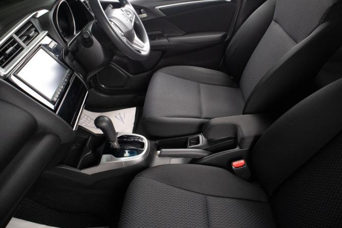 Honda Fit III Рестайлинг с пробегом 2019 года, цена 1 299 000 рублей, 65503 км, хэтчбек, Автокод Объявления