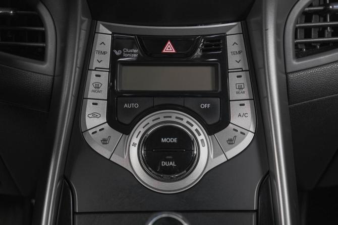 Hyundai Avante V с пробегом 2012 года, цена 949 000 рублей, 219000 км, седан, Автокод Объявления