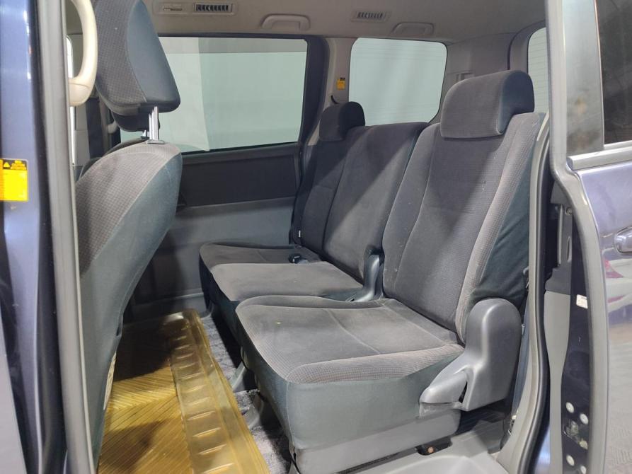 Toyota Voxy II (R70) Нижневартовск  - изображение 17