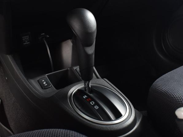 Honda Jazz II Рестайлинг с пробегом 2012 года, цена 879 995 рублей, 164848 км, хэтчбек, Автокод Объявления