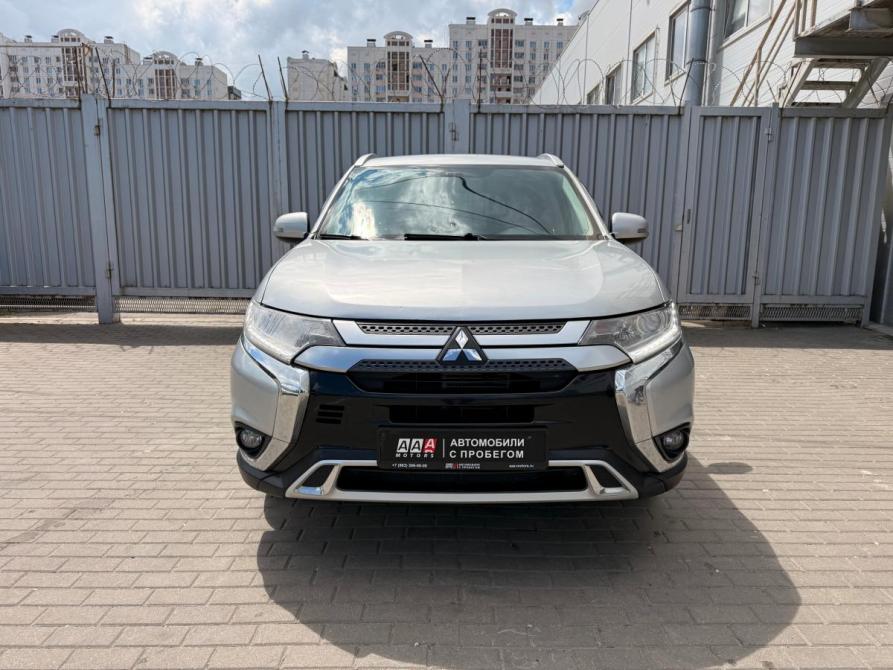 Mitsubishi Outlander III Рестайлинг 3 Ростов-на-Дону  - изображение 3
