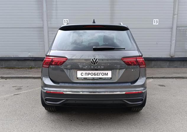 Volkswagen Tiguan II Рестайлинг с пробегом 2021 года, цена 3 529 000 рублей, 51356 км, внедорожник, Автокод Объявления