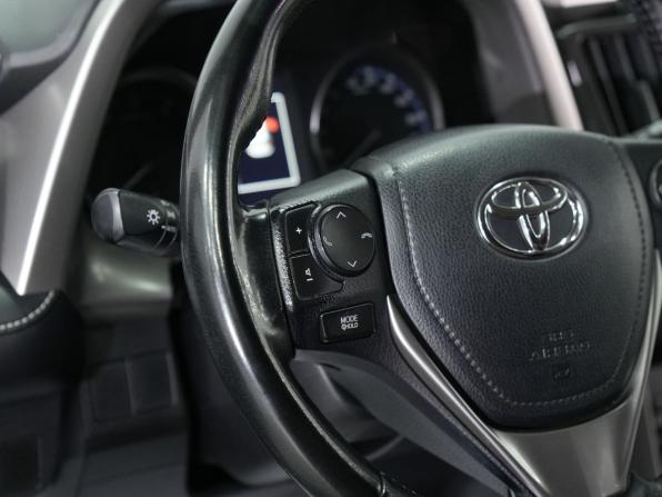 Toyota RAV4 IV (XA40) Рестайлинг с пробегом 2018 года, цена 2 780 000 рублей, 60656 км, внедорожник, Автокод Объявления
