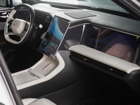 Geely Galaxy L7 с пробегом 2023 года, цена 3 590 000 рублей, 40039 км, внедорожник, Автокод Объявления
