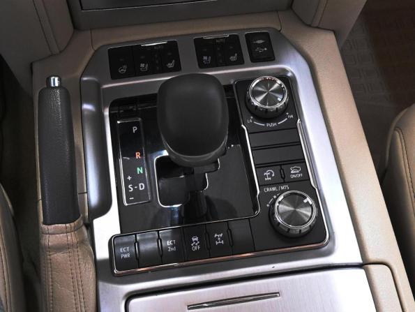 Toyota Land Cruiser 200 Series Рестайлинг 2 с пробегом 2018 года, цена 6 789 000 рублей, 147335 км, внедорожник, Автокод Объявления