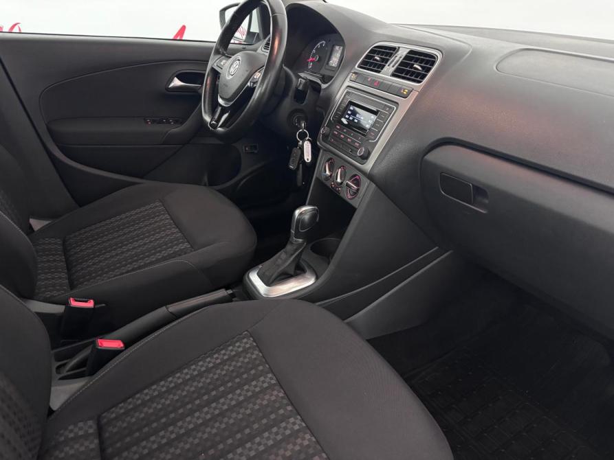 Volkswagen Polo V Рестайлинг Псков  - изображение 12