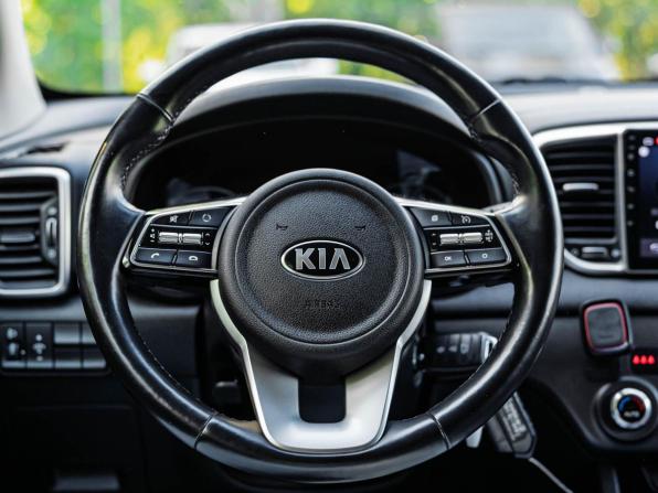 Kia Sportage IV Рестайлинг с пробегом 2019 года, цена 1 999 000 рублей, 76909 км, внедорожник, Автокод Объявления