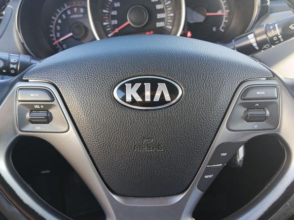 Kia Rio III Рестайлинг с пробегом 2015 года, цена 850 000 рублей, 154049 км, седан, Автокод Объявления