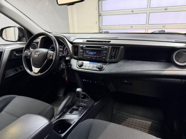 Toyota RAV4 IV (XA40) Рестайлинг с пробегом 2018 года, цена 2 430 000 рублей, 140407 км, внедорожник, Автокод Объявления