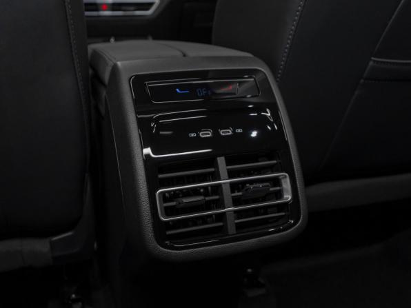 Volkswagen Tiguan III (China Market) с пробегом 2026 года, цена 4 900 000 рублей, 60 км, внедорожник, Автокод Объявления
