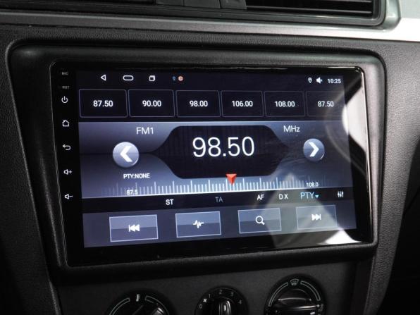 Skoda Rapid I с пробегом 2014 года, цена 879 000 рублей, 218762 км, лифтбек, Автокод Объявления