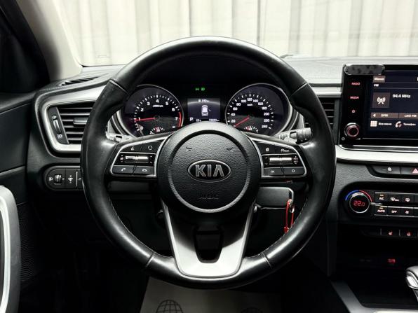 Kia Ceed III с пробегом 2021 года, цена 1 799 000 рублей, 73220 км, универсал, Автокод Объявления