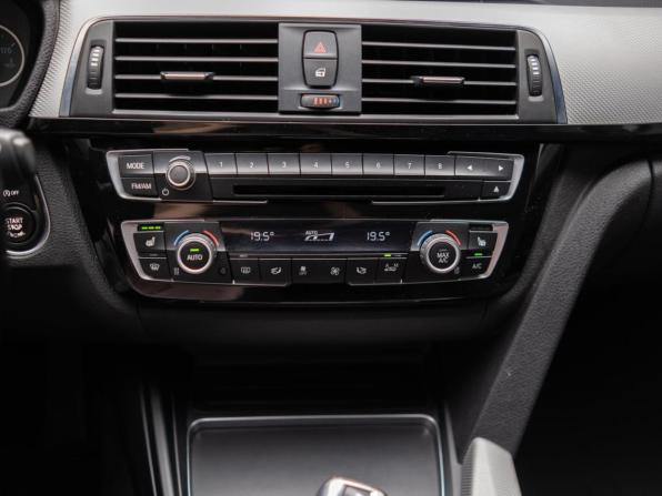 BMW 3 серии VI (F3x) Рестайлинг с пробегом 2016 года, цена 2 359 000 рублей, 185681 км, седан, Автокод Объявления
