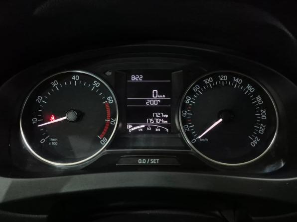 Skoda Rapid I с пробегом 2016 года, цена 900 000 рублей, 175200 км, лифтбек, Автокод Объявления