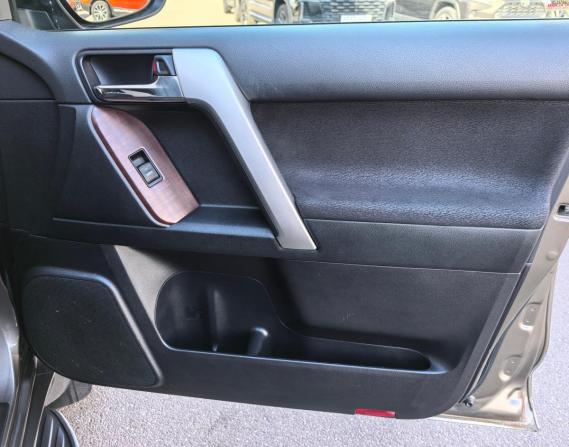 Toyota Land Cruiser Prado 150 Series Рестайлинг 1 с пробегом 2014 года, цена 2 750 000 рублей, 298000 км, внедорожник, Автокод Объявления