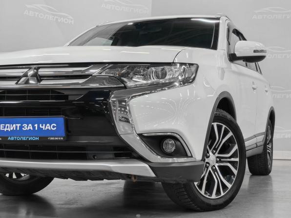 Mitsubishi Outlander III Рестайлинг 2 с пробегом 2016 года, цена 2 480 000 рублей, 71100 км, внедорожник, Автокод Объявления