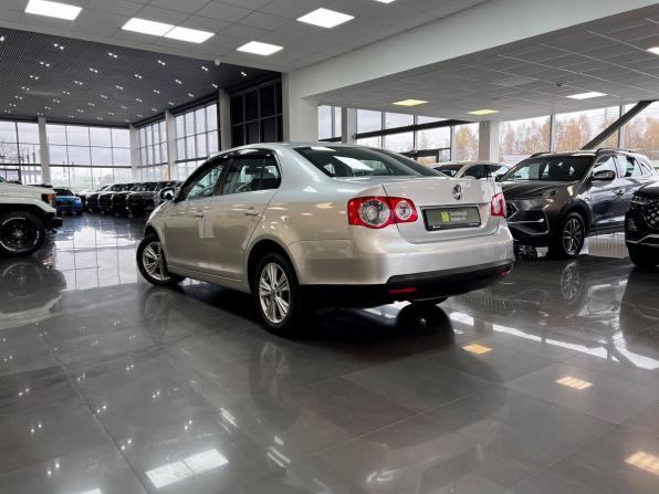Volkswagen Jetta V с пробегом 2010 года, цена 880 000 рублей, 227421 км, седан, Автокод Объявления