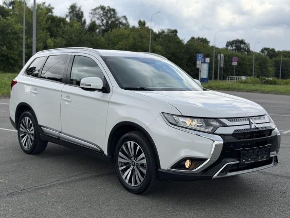 Mitsubishi Outlander III Рестайлинг 3 с пробегом 2020 года, цена 2 550 000 рублей, 46421 км, внедорожник, Автокод Объявления