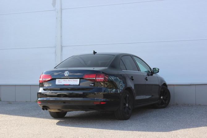 Volkswagen Jetta VI Рестайлинг с пробегом 2016 года, цена 897 000 рублей, 176647 км, седан, Автокод Объявления