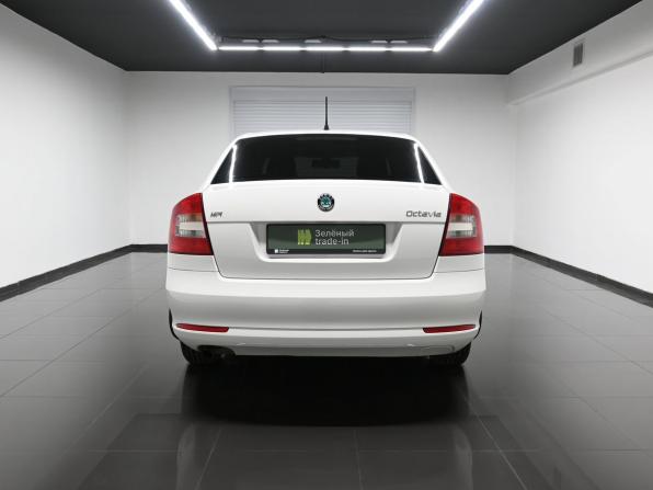 Skoda Octavia II (A5) Рестайлинг с пробегом 2013 года, цена 1 095 000 рублей, 137814 км, лифтбек, Автокод Объявления