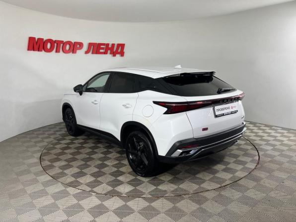 Omoda C5 I с пробегом 2023 года, цена 1 680 000 рублей, 64121 км, внедорожник, Автокод Объявления