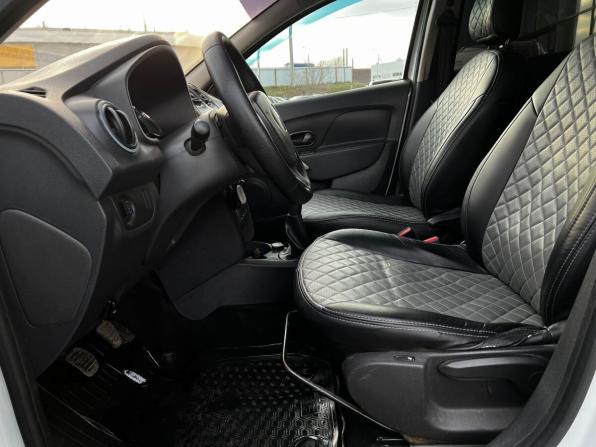 Renault Logan II с пробегом 2016 года, цена 460 999 рублей, 311202 км, седан, Автокод Объявления
