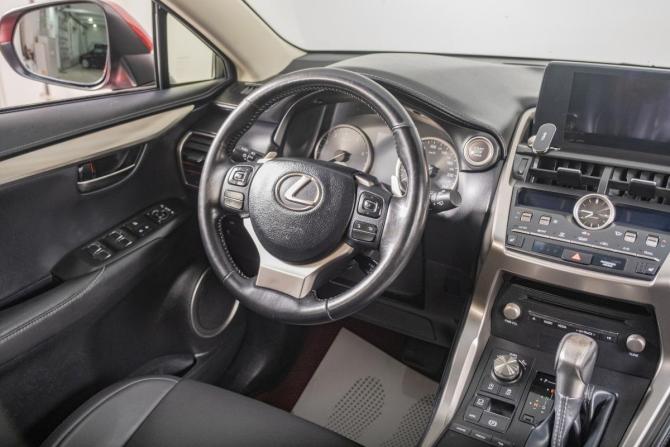 Lexus NX I Рестайлинг с пробегом 2019 года, цена 3 399 000 рублей, 138000 км, внедорожник, Автокод Объявления