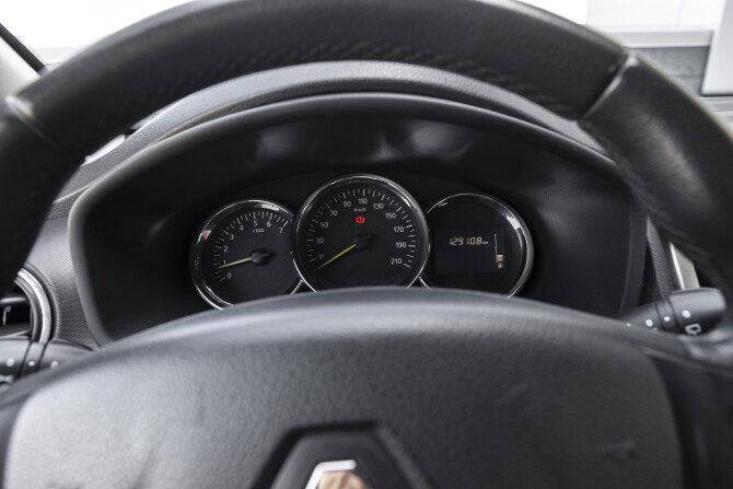 Renault Sandero II с пробегом 2016 года, цена 799 000 рублей, 129000 км, хэтчбек, Автокод Объявления