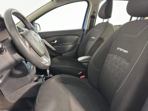 Renault Sandero II с пробегом 2017 года, цена 1 189 900 рублей, 73300 км, хэтчбек, Автокод Объявления